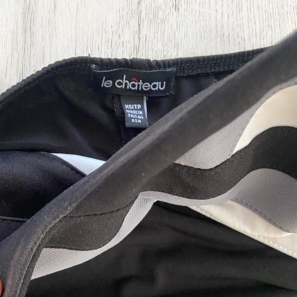 Le Chateau | Sweetheart Strapless Dress - Picture 4 of 7